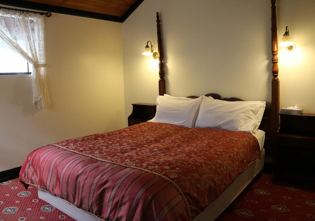Beedelup House Cottages Пембертън Стая снимка